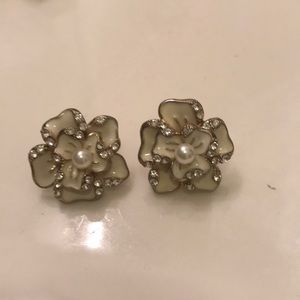 Flower earrings
